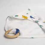 Babyjem 678- Bavoir Bandana  Anneaux de Dentition Bois Dino – Image 4