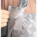 Babyjem 323 -Tablier d'Allaitement avec Poche Bleu – Image 2