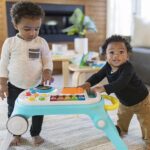Baby Einstein Trotteur + Table D'activité 4 en 1 – Image 2