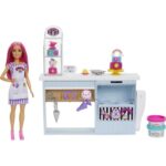 Coffret de jeu Patisserie ​Barbie avec poupée  silhouette Petite de 30,5cm – Image 4