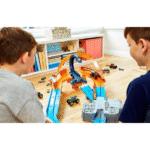 Circuit Action Launch Across Challenge Track Set – Image 5