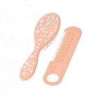 Peigne et brosse de poils synthétiques