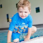 KONFIDENCE FLOATSUIT LYCRA BUOYANT AID TO SWIMMING BLUE CYAN CLOWNFISH 1-2 YEARS