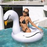 Matelas de piscine géant Cygne – Image 2