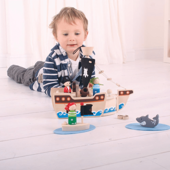 Mini Pirate Ship Playset – Image 2
