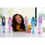 Barbie Color Reveal Doll with 6 Unboxing Surprises – Image 2