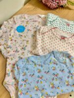Ensemble de body à manches longues Carter's, 4 pièces - Fleurs 9 mois – Image 2
