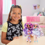 L.O.L. Surprise! OMG Fashion Poupée Pearla avec 15 Surprises – Image 2