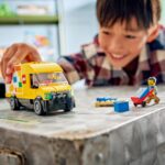 60500 - LEGO® City - Le van LEGO® – Image 3