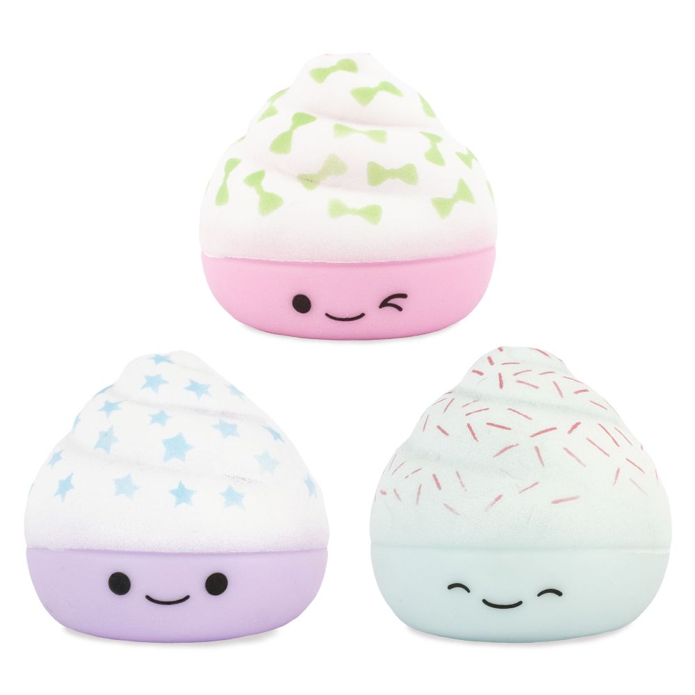 mediumNV746 Squishy Cupcake – Image 1