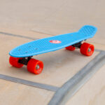 EVO-SKATEBOARD 56 CM AVEC LUMI